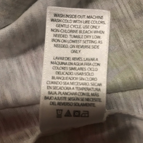 Terra&Sky top, 1X (16W-18W), animal, tropical, floral, multi colored. - Picture 14 of 14